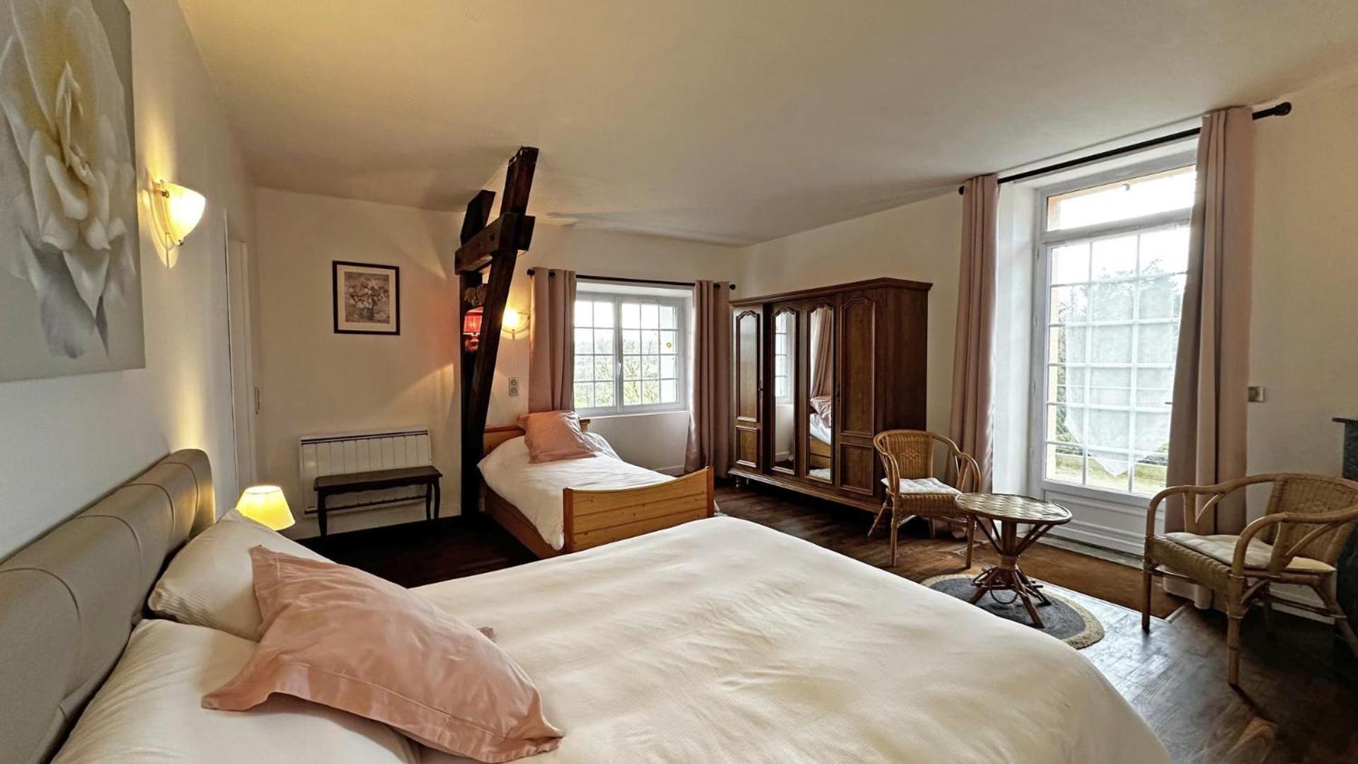 Bed and Breakfast Chez Doussaud Bessines-sur-Gartempe Zewnętrze zdjęcie