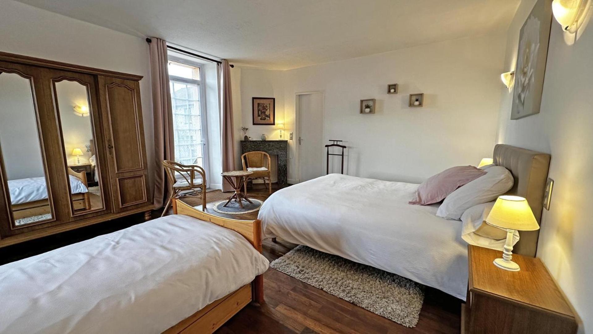 Bed and Breakfast Chez Doussaud Bessines-sur-Gartempe Zewnętrze zdjęcie